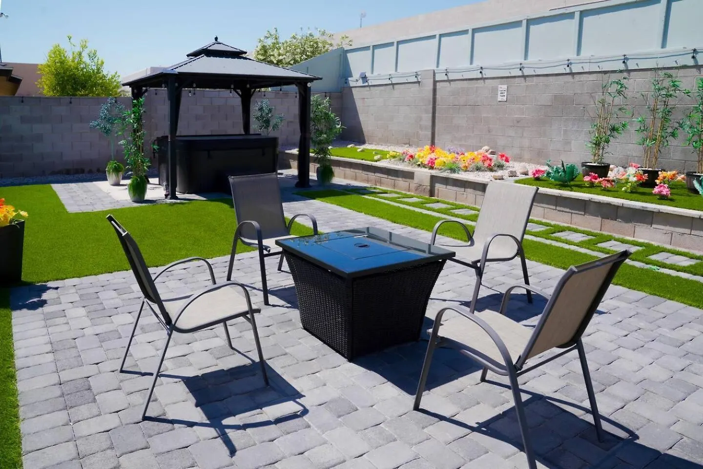 Enchanting Gardenhome- Spacious Yardluxe Jacuzzi Las Vegas United States