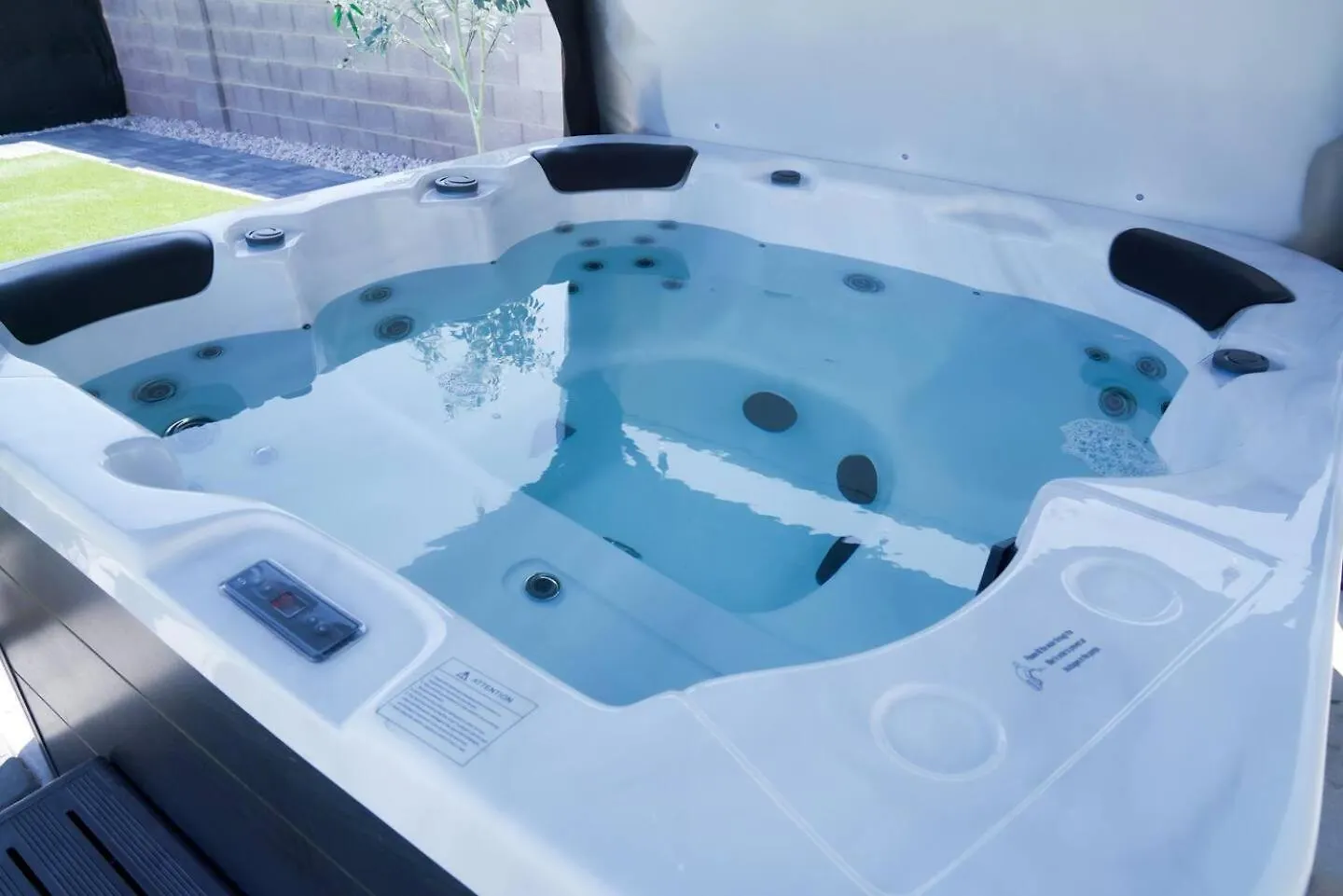 Holiday home Enchanting Gardenhome- Spacious Yardluxe Jacuzzi Las Vegas