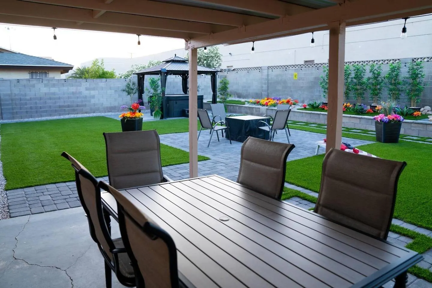 Enchanting Gardenhome- Spacious Yardluxe Jacuzzi Las Vegas
