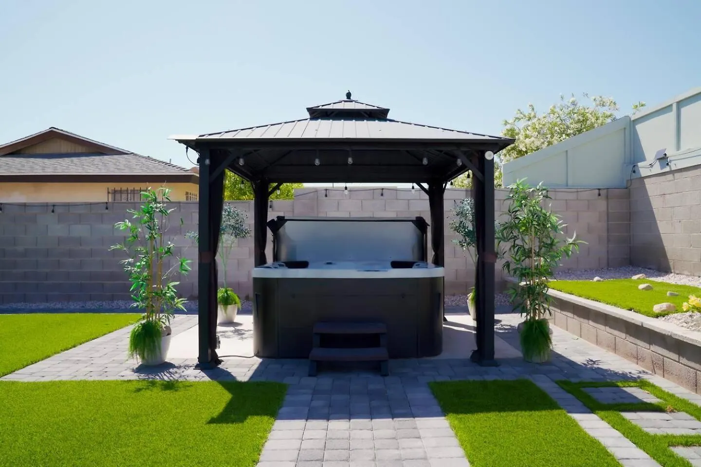 Holiday home Enchanting Gardenhome- Spacious Yardluxe Jacuzzi Las Vegas United States