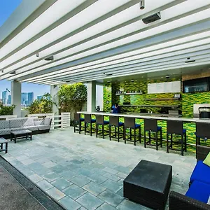  Holiday home Palms Studio * No Fees * Free Valet